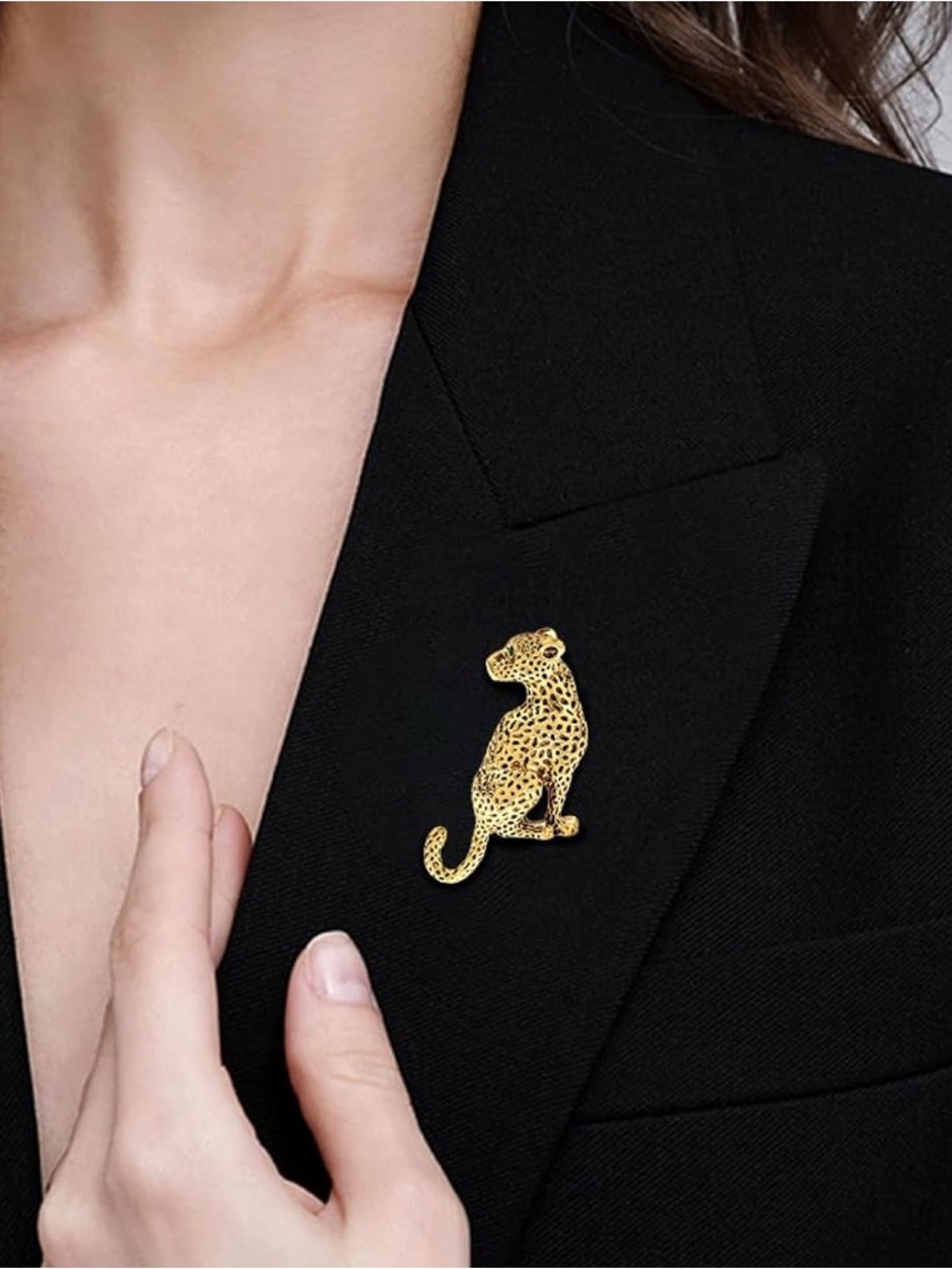 Vintage Gold Leopard Brooch with Green Eye - Picture 3 of 6